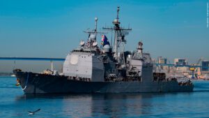 EUA mandam mais navios para o sul do Caribe de olho nos cartéis de drogas, dizem fontes