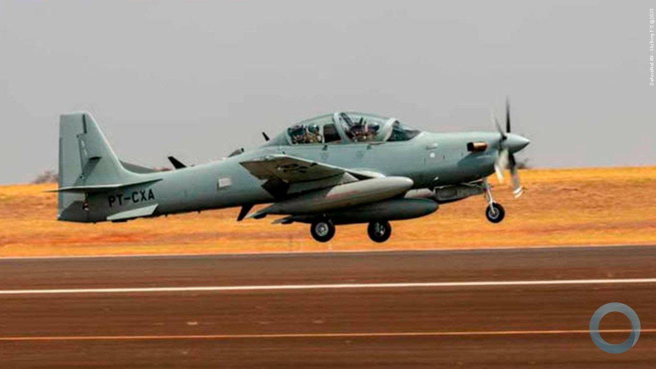 Primeiros A-29N Super Tucano da Força Aérea Portuguesa seguem para Portugal