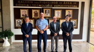 AIAB e DCTA tratam de cooperação institucional em projetos de lançadores