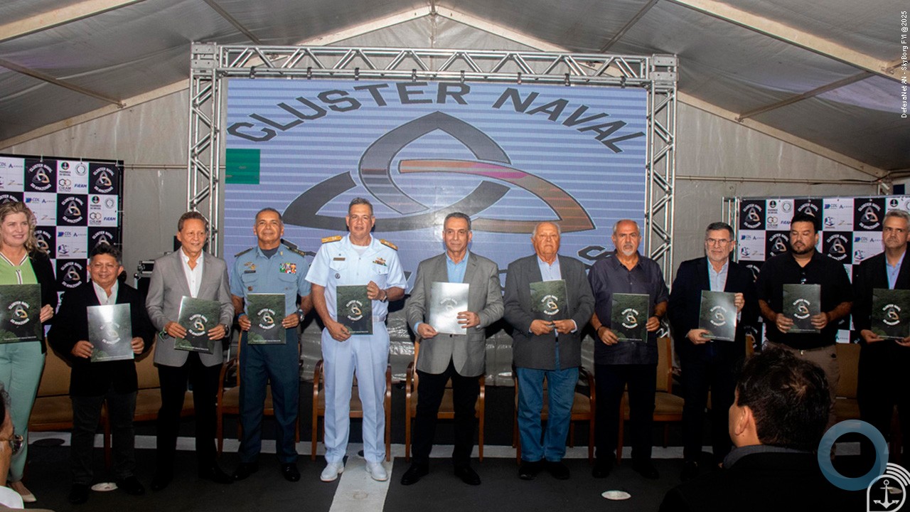 Marinha e entidades da indústria, comércio e pesquisa unem esforços para criar o Cluster Naval do Amazonas