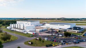 Embraer e Republic Airways assinam extensão de contrato de manutenção de longo prazo para mais de 240 E-Jets nos EUA