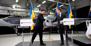 Ucrânia e Suécia firmam acordo de longo prazo para fornecimento de 150 caças Gripen E