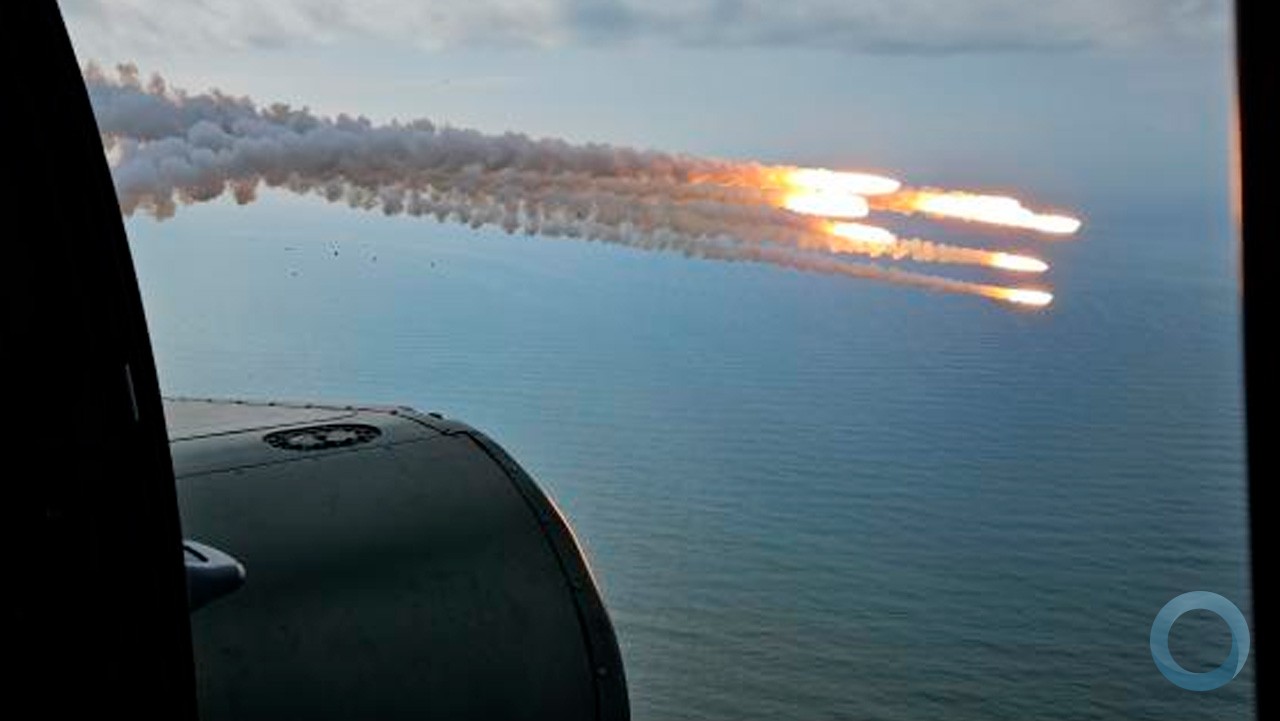H-36 Caracal realiza exercício de autodefesa na Base Aérea de Santa Cruz