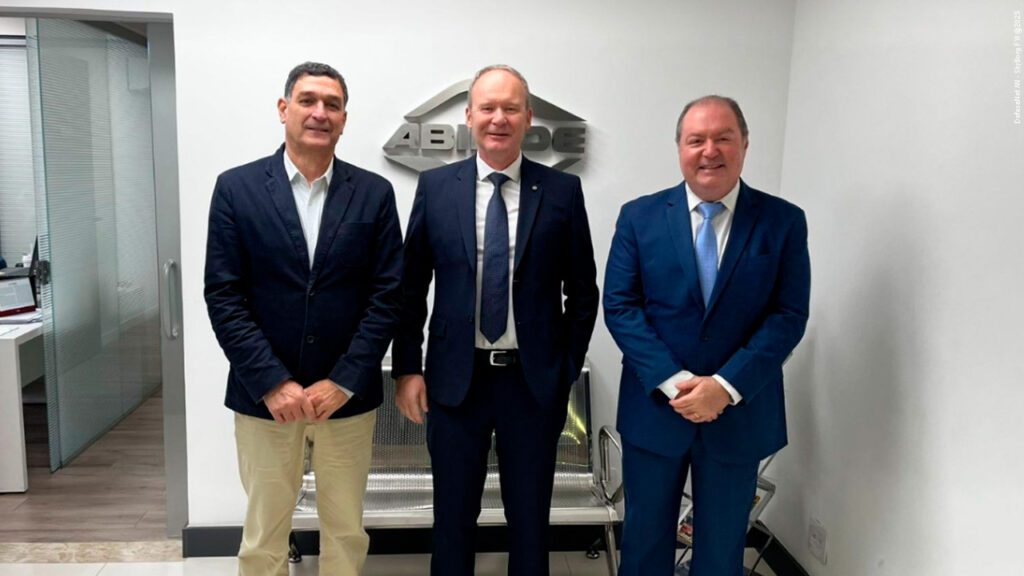 ABIMDE recebe representantes do projeto francês Kepplair-72