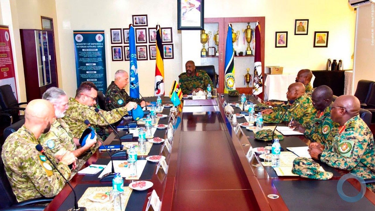 Force Commander da MONUSCO e Forças de Defesa de Uganda fortalecem cooperação pela estabilidade no leste do Congo
