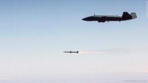 Boeing e RAAF realizam disparo bem-sucedido de míssil a partir do MQ-28 Ghost Bat