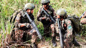 Pensamento crítico e conhecimento doutrinário: ferramentas essenciais para o líder na evolução da Doutrina Militar Terrestre