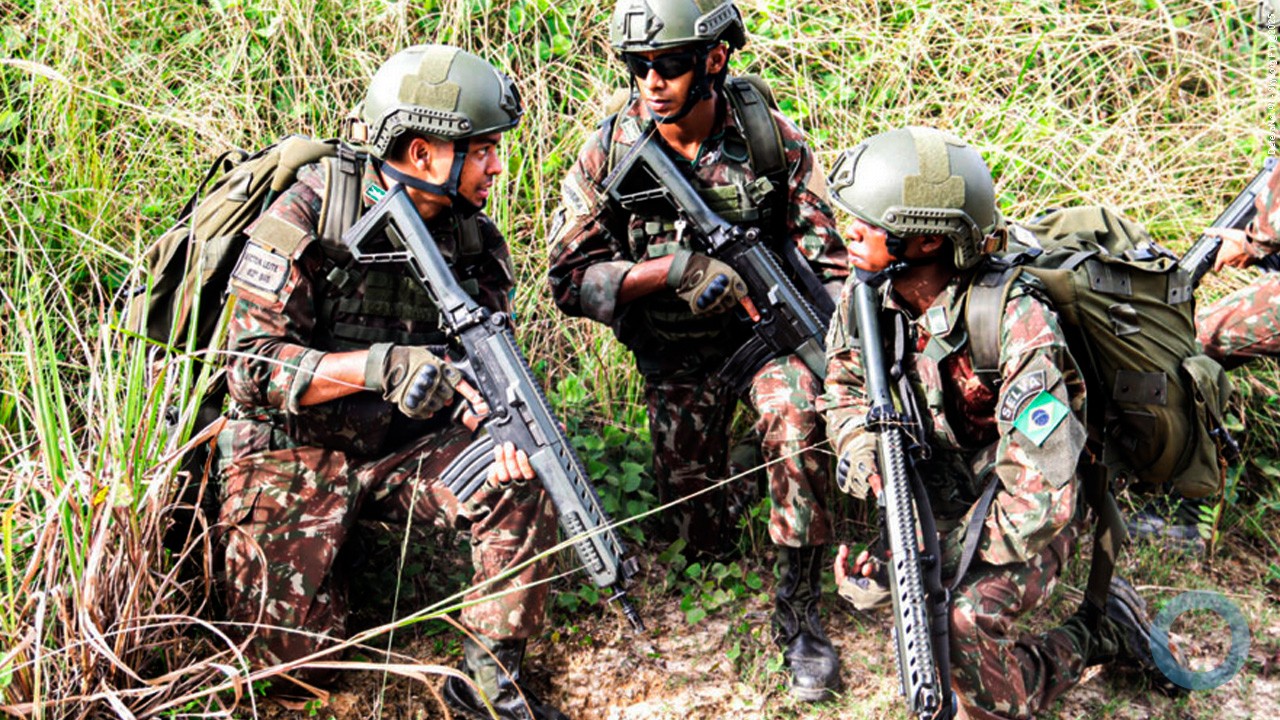 Pensamento crítico e conhecimento doutrinário: ferramentas essenciais para o líder na evolução da Doutrina Militar Terrestre