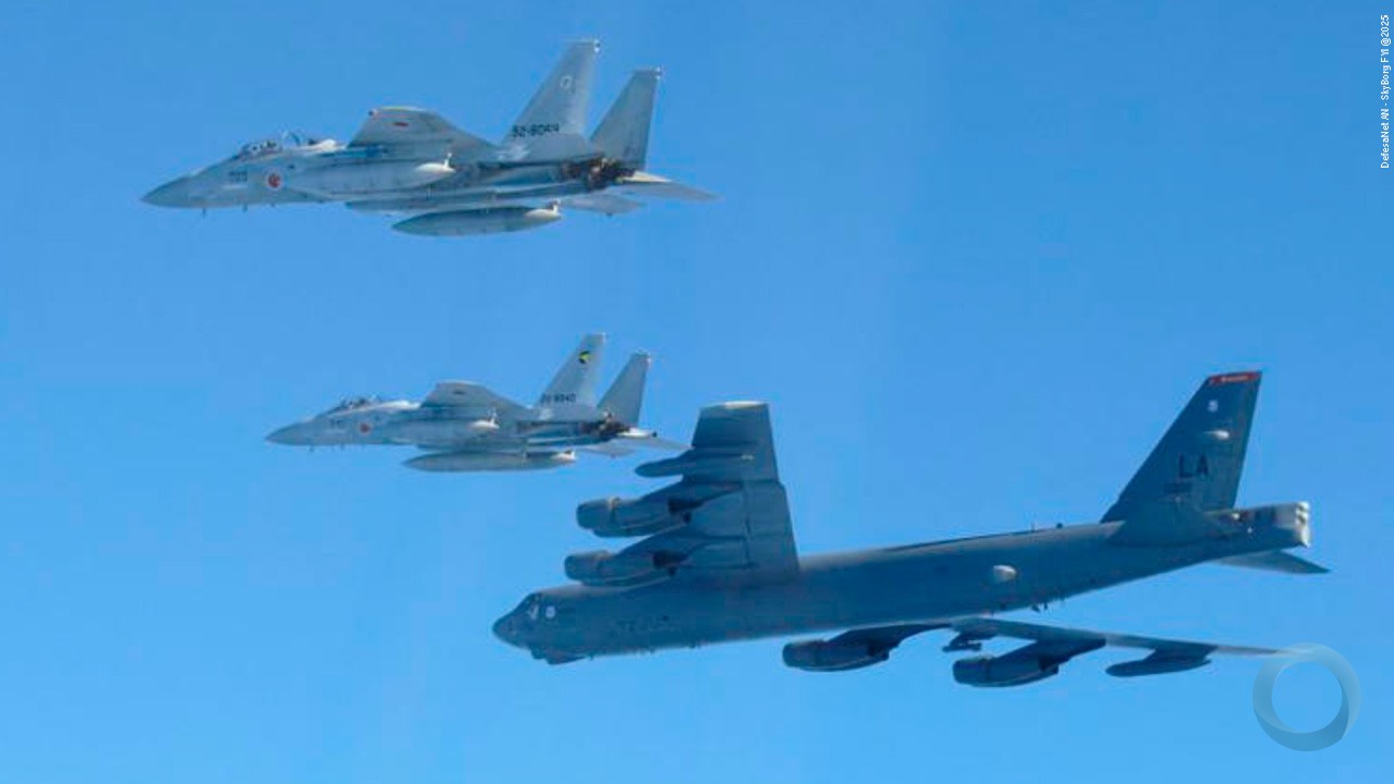 EUA Realinham Postura no Indo-Pacífico: B-52 operam com F-35 e F-15 japoneses após manobras Sino-Russas
