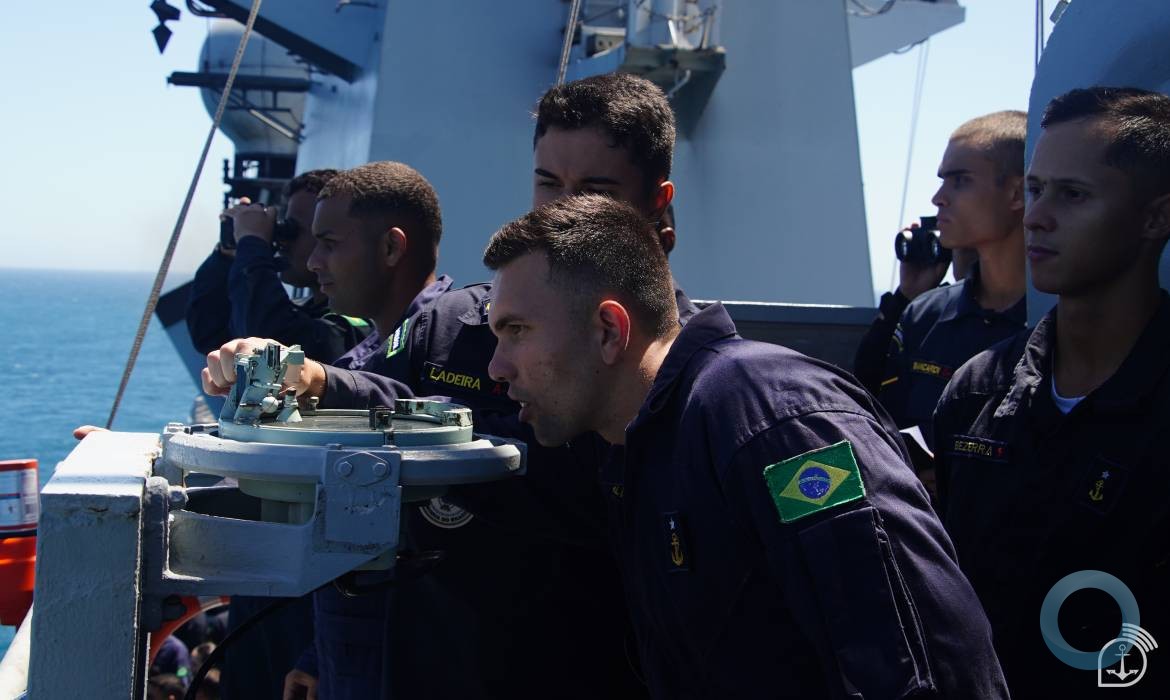 “Aspirantex 2026”: operação no mar orienta escolha da carreira dos futuros Oficiais da Marinha