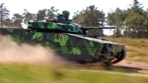 Eslováquia inicia testes na Suécia com seus primeiros veículos de combate CV90 MkIV