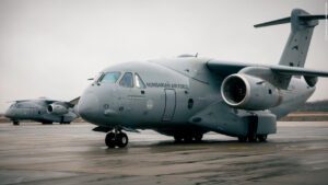 Embraer firma acordo de serviços para apoiar a frota C-390 Millennium da Força Aérea da Hungria