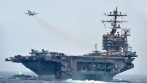 Ataque iraniano ao USS Abraham Lincoln e as baixas americanas: realidade, propaganda e o peso estratégico do episódio