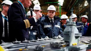 Macron anuncia construção do 'França Livre', novo porta-aviões nuclear da Marinha do país
