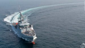 Navio da Marinha do Brasil chega à África para exercícios com dez países