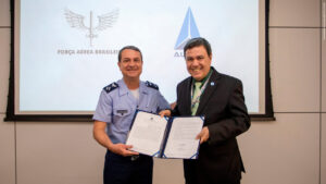 FAB e ALADA firmam contrato para exploração comercial dos Centros de Lançamento brasileiros